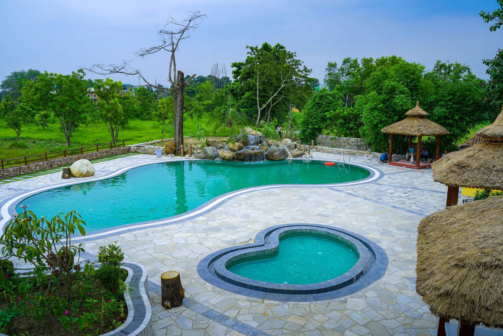 Pool surroundings